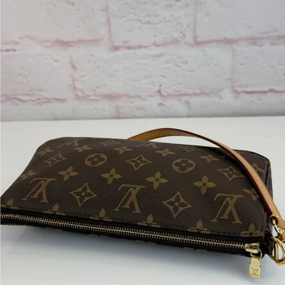 Louis Vuitton Brown Monogram Pochette Accessories Clutch Bag - Picture 5 of 16